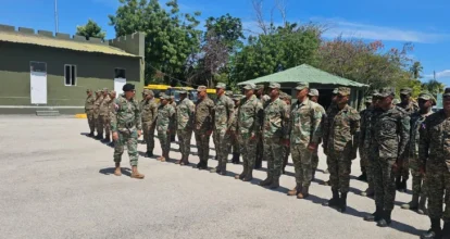 Comandante pide mayor esfuerzo de las tropas contra el tráfico de personas y otros delitos