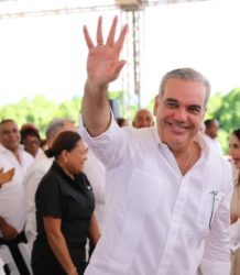 Abinader dejará inaugurado polideportivo y residencial este sábado en SDO