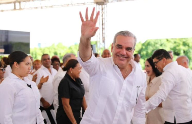 Abinader dejará inaugurado polideportivo y residencial este sábado en SDO