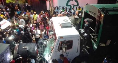 Choque entre camión de Basura y camioneta deja seis muertos en Verón