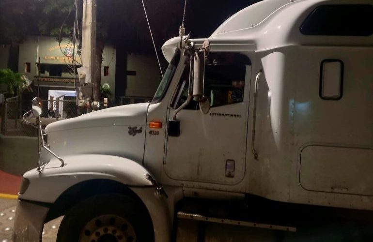 Arrestan dos dominicanos que escondían un haitiano indocumentado en San Juan