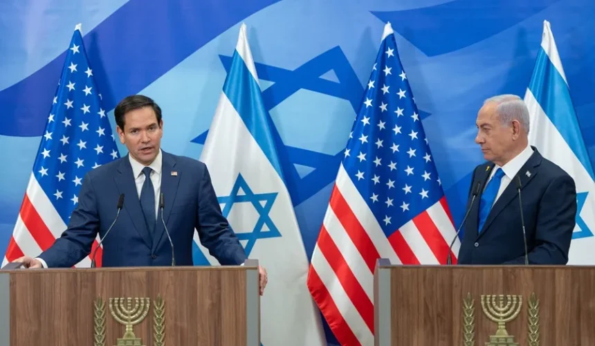 EE.UU. omite críticas a El Salvador, Israel y Rusia en su informe anual de derechos humanos