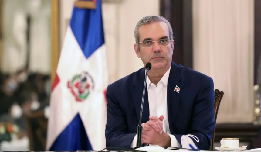 Presidente Abinader lamenta críticas al anuncio de ingreso escolar de niños de tres años