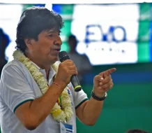 Evo Morales dice que «los pueblos del mundo» defenderán a la «revolución bolivariana» de EE.UU.