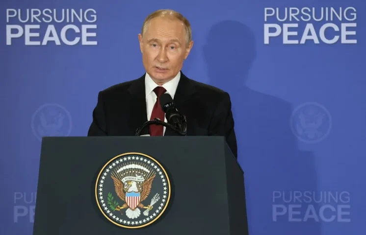 Putin dice que la guerra de Ucrania es una «tragedia» a la que hay que poner fin tras su reunión con Trump