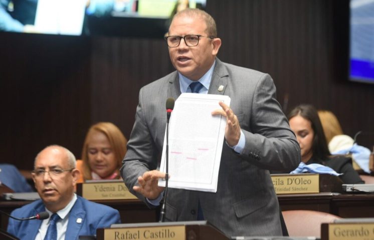 Rafael Castillo: Alcaldía impone “desorden y búsqueda” en incautación de motocicletas en SDE