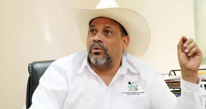 Seguridad del alcalde de Santiago Riverón es desarmado por grupo de haitianos
