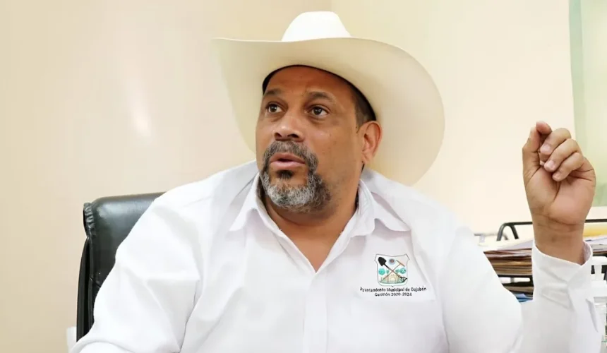 Seguridad del alcalde de Santiago Riverón es desarmado por grupo de haitianos