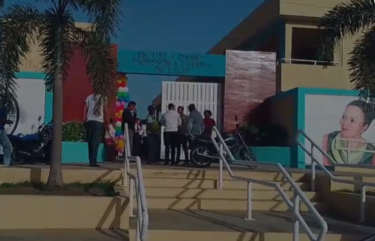 Padres protestan por falta de cupo en escuela de Cienfuegos