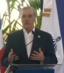 Presidente Abinader lanza programa de titulación que impactará a más de 25 mil personas con la entrega de títulos de propiedad en Puerto Plata