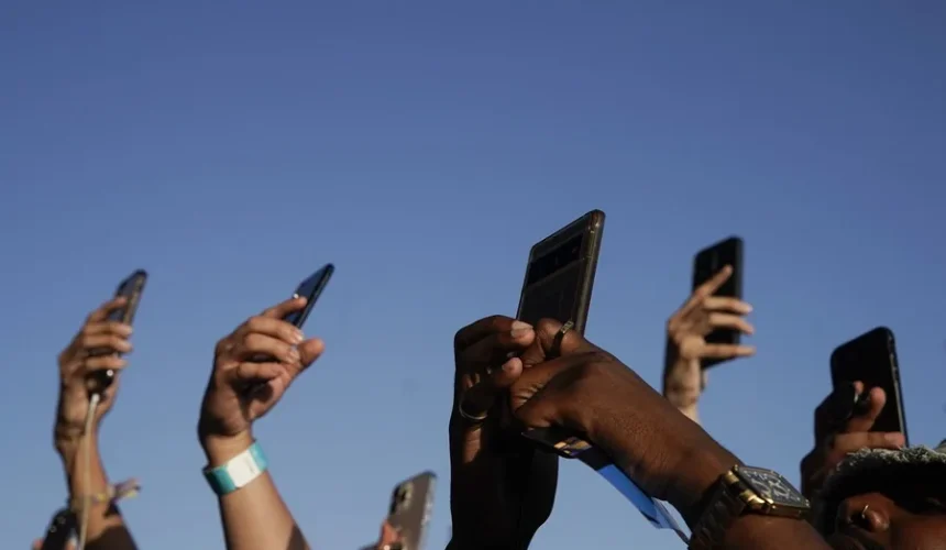 Texas aprueba una ley que restringe el uso de celulares en las escuelas públicas