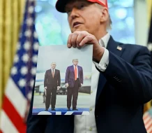 Trump dice que en «las próximas dos semanas» se sabrá si Putin se reúne con Zelenski