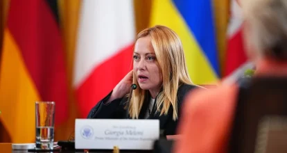 Las garantías para Ucrania tomarán como «modelo» el artículo 5 de la OTAN, afirma Meloni