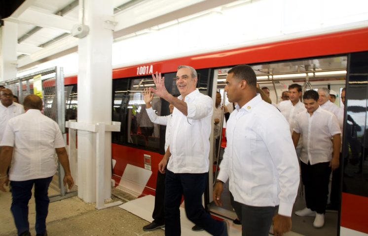 Presidente Abinader anuncia la construcción del Monorriel de Santo Domingo