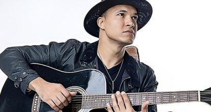 Erick Rivas rompe esquemas con El Límite, la bachata que desnuda la traición