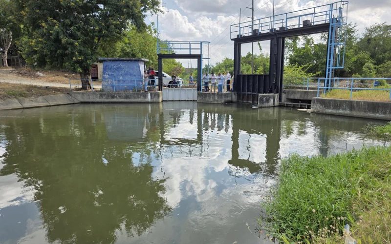 Anuncian suspensión de servicio de agua potable por cinco días en el sector oeste de Santiago