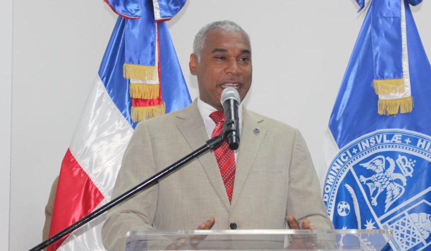 Decano de la UASD propone incluir el nuevo Código Penal en currículo escolar y universitario