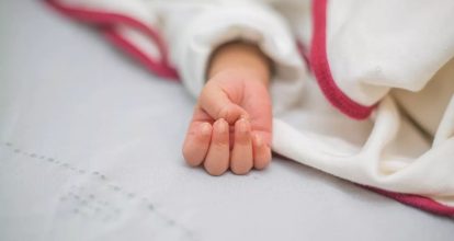 Encuentran bebé sin vida mientras dormía junto a sus padres en Navarrete