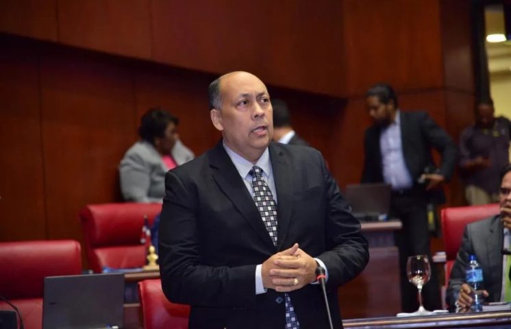 Luis René Canaán es designado administrador general de ARS SEMMA