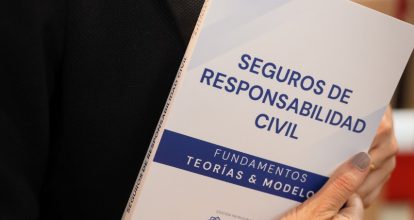 Universal impulsa la educación con el auspicio de un libro sobre seguros