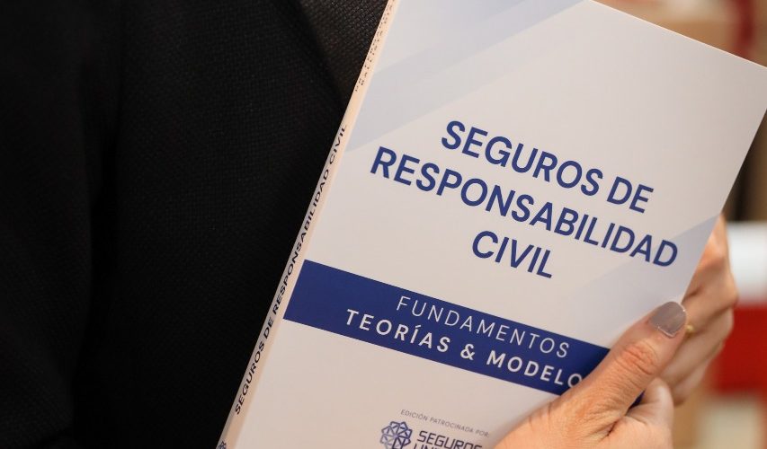 Universal impulsa la educación con el auspicio de un libro sobre seguros