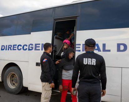 Migración detiene 1,495 haitianos indocumentados y deporta 1,363