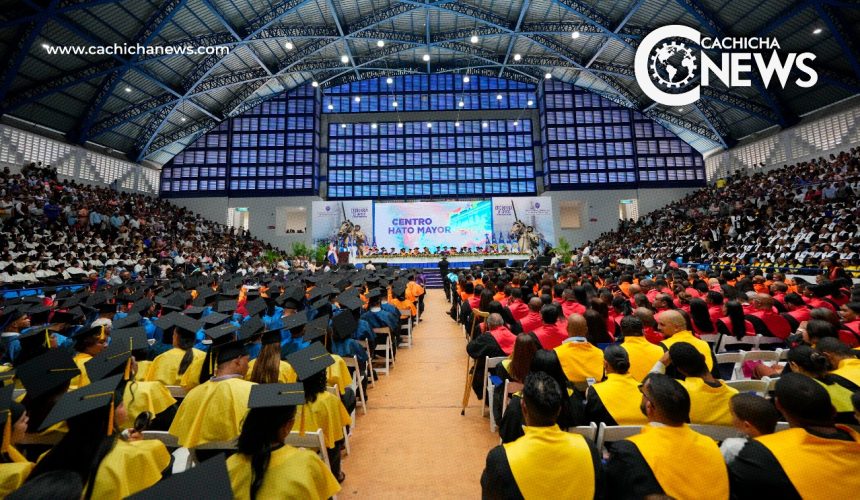 UASD gradúa 1,577 profesionales en La Romana