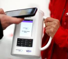 Sin excusas: más de 100 iglesias italianas aceptarán ofrendas con tarjeta bancaria