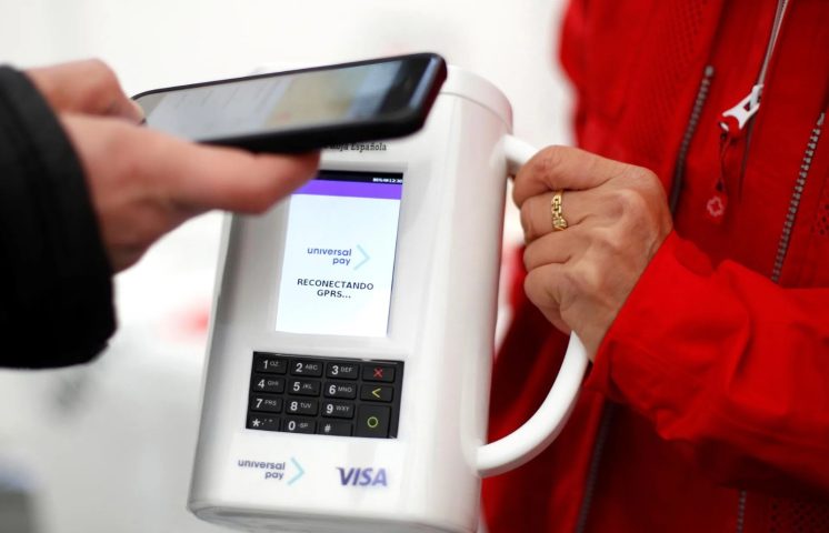 Sin excusas: más de 100 iglesias italianas aceptarán ofrendas con tarjeta bancaria