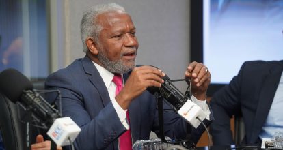 Exministro de Educación: “Un año escolar no se organiza 15 días antes”