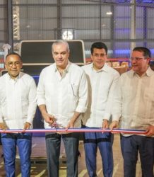 Abinader inaugura en el AILA nueva terminal courier para manejo de mercancía comprada por internet