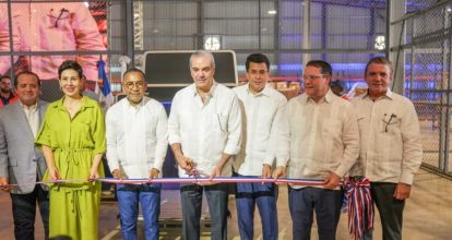 Abinader inaugura en el AILA nueva terminal courier para manejo de mercancía comprada por internet
