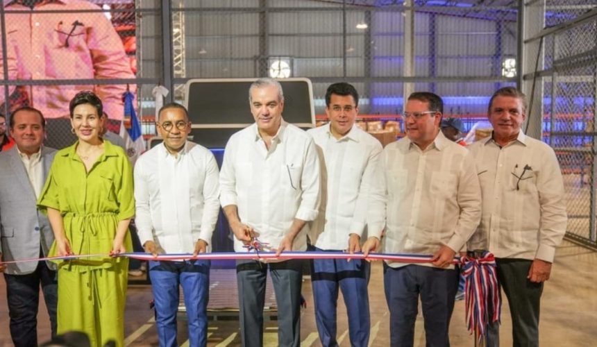 Abinader inaugura en el AILA nueva terminal courier para manejo de mercancía comprada por internet