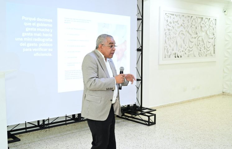 Exdirector de Presupuesto denuncia aumento de nómina pública sin resultados para la población