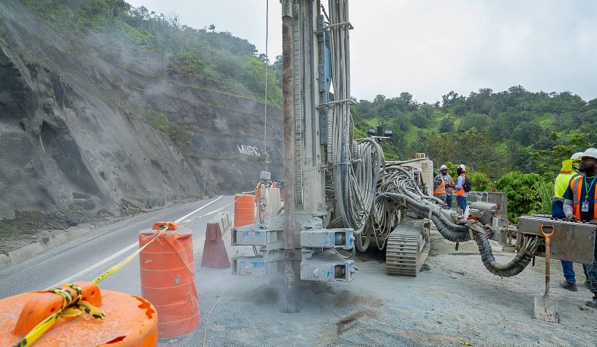 Obras Públicas anuncia apertura del tránsito en la carretera Casabito-Constanza por feriado del 16 de agosto
