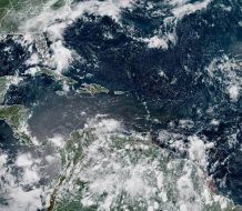 Indomet: Huracán Erin se aleja del país, pero sus bandas nubosas provocan lluvias en varias regiones