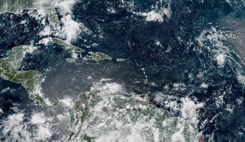 Indomet: Huracán Erin se aleja del país, pero sus bandas nubosas provocan lluvias en varias regiones