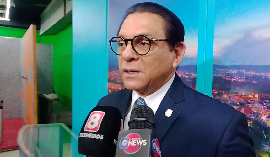 Senador Daniel Rivera felicita a médicos dominicanos y aboga por mejores condiciones de vida