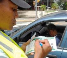 Multas de Parquéate RD reducen en un 50% los vehículos mal estacionados
