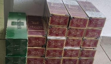 Policía incauta 4,400 unidades de cigarrillos de contrabando y RD$66,000 en efectivo
