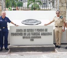 Embajador de la fundación Hapcoa Faith and Blue realiza visita a la Junta de Retiro