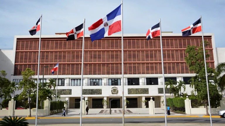 Comisión de Diputados recibe a Magín Diaz y José Rijo para analizar modificación del Presupuesto 2025