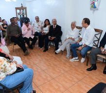 Abel Martínez continúa encuentros con dominicanos líderes en el exterior