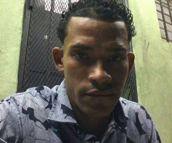 Reportan como desaparecido a Brayan José Román en Villa Duarte