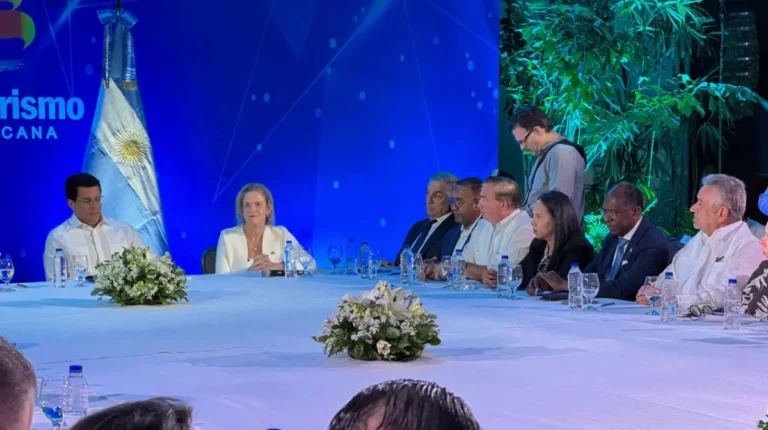 RD y Argentina firman acuerdo para fortalecer intercambio turístico