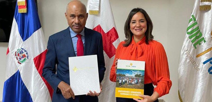 Cruz Roja y Nature Power Foundation firman acuerdo para transformar comunidades en centros resilientes para la gestión de emergencias