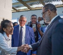Entregan vivienda reconstruida y amueblada a señora en Boca Chica