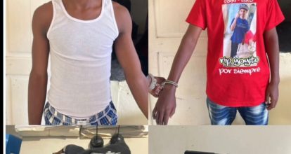 PN apresa dos jóvenes acusados presuntamente de robo a mano armada en Santiago