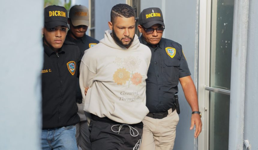 Se entrega a la PN uno de los acusados de presunto abuso sexual a joven en Villa González, Santiago