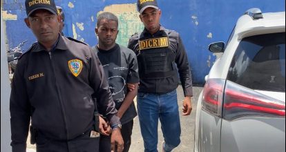 Dictan tres meses de prisión preventiva a acusado de matar pareja en Monte Plata